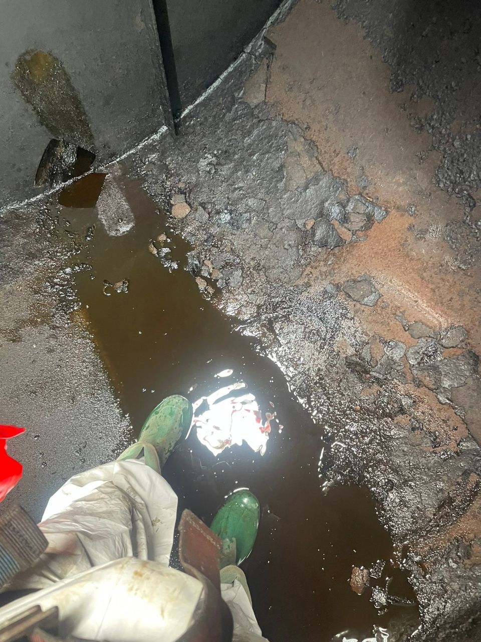 Oily water treatment